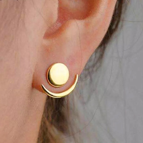 Jewelry - Boho Gold crescent moon earrings